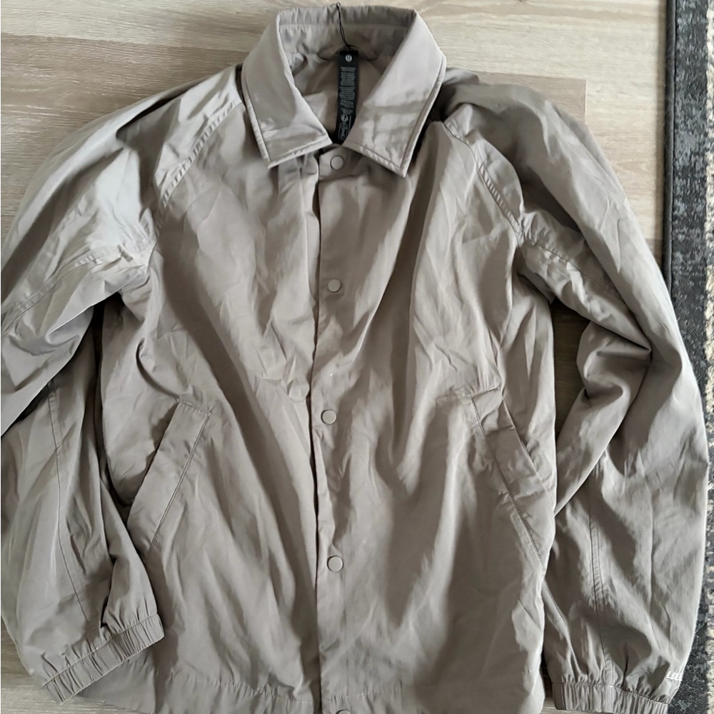 lululemon athletica Men's Beige Lightweight Jacket